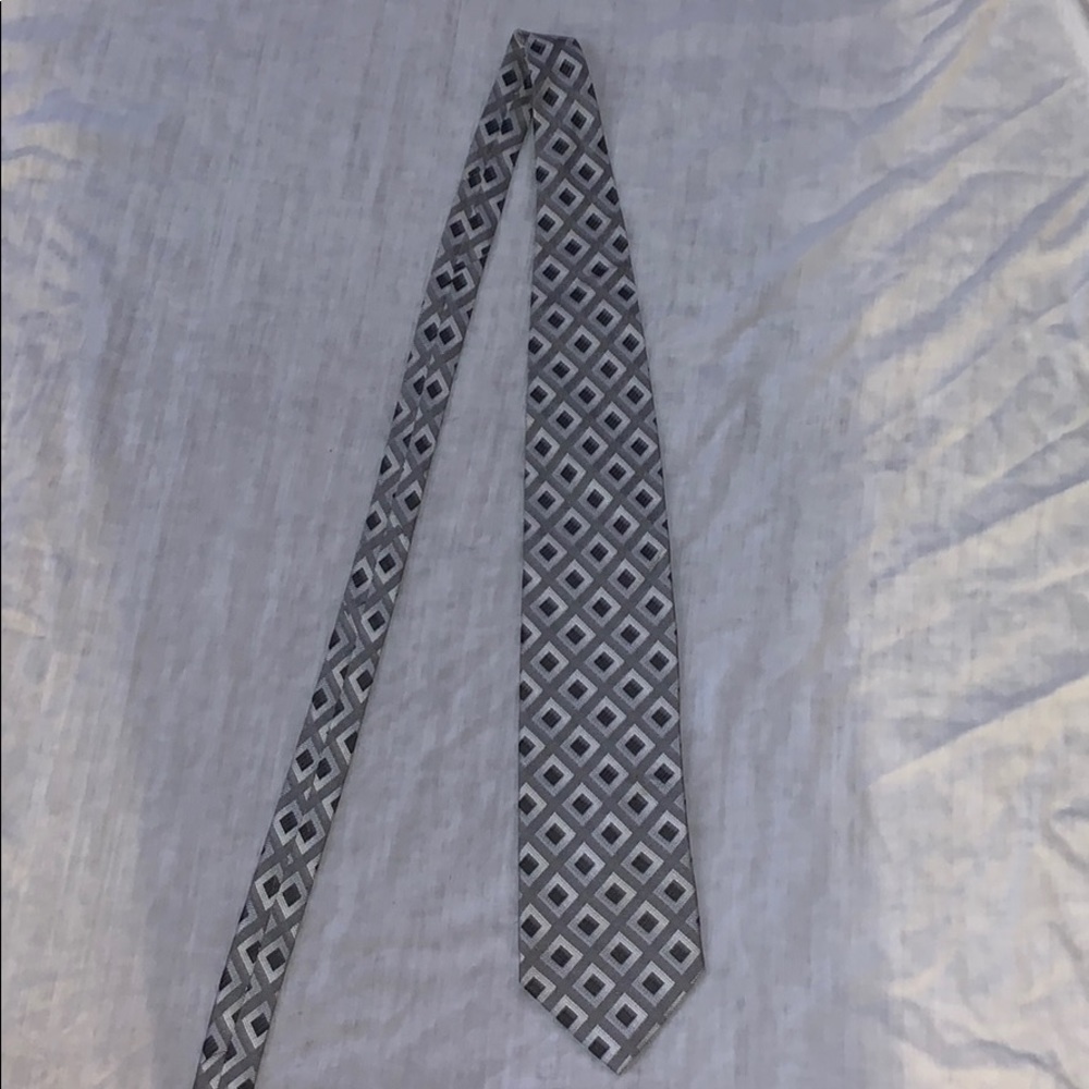 Courage Tie